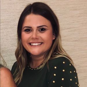 Meet your Posher, Alyssa